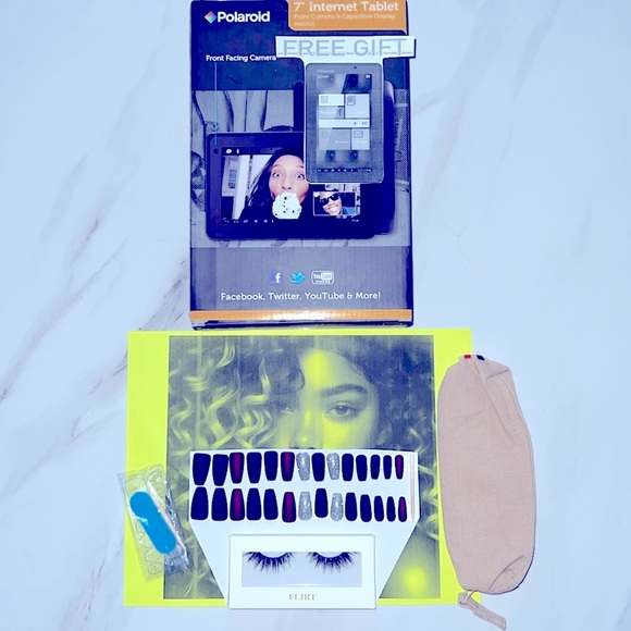 Look Beautiful 28pc press on nail kit with eyelashes